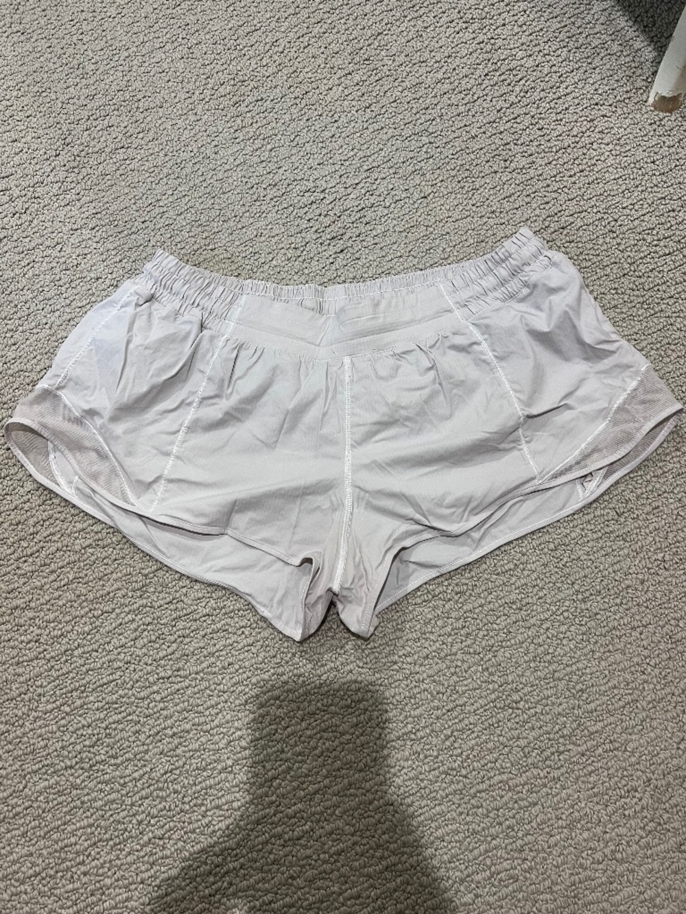 Lululemon Hotty Hot Shorts 2.5" White Size 14